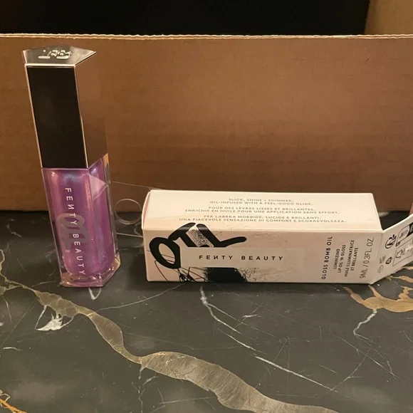 Fenty Beauty Gloss Bomb in Miss Jelly Fish - Picture 2 of 6